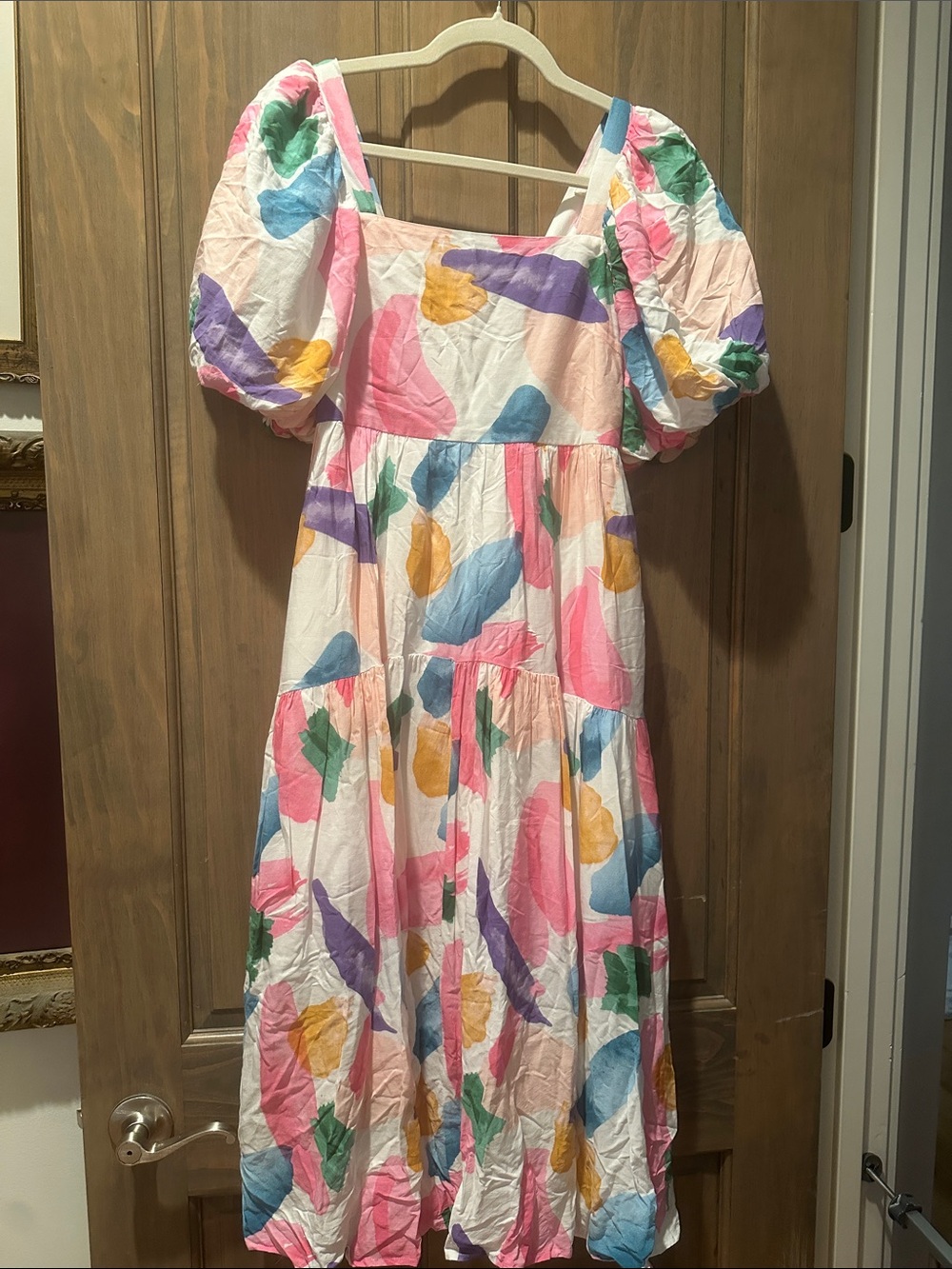entro Multicolor Puff-Sleeve Tiered Midi Dress